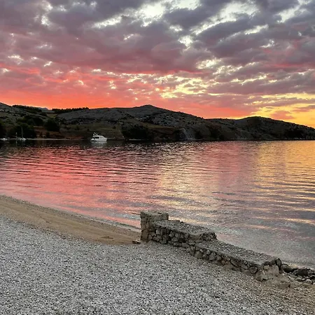 Appartement In Smokvica With House Sea View Smokvica (Pag)